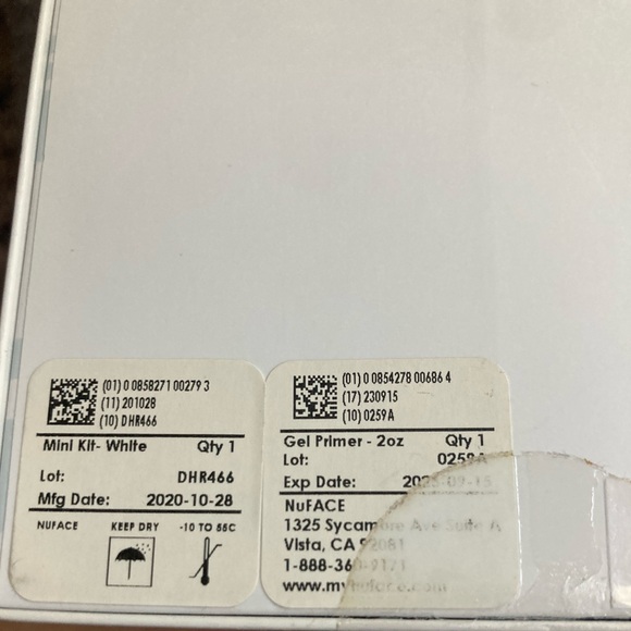 NuFace Mini and Line Smoothing Device - Picture 2 of 6